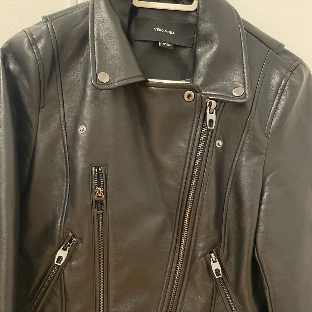 Leather jacket - Picture 4 of 4